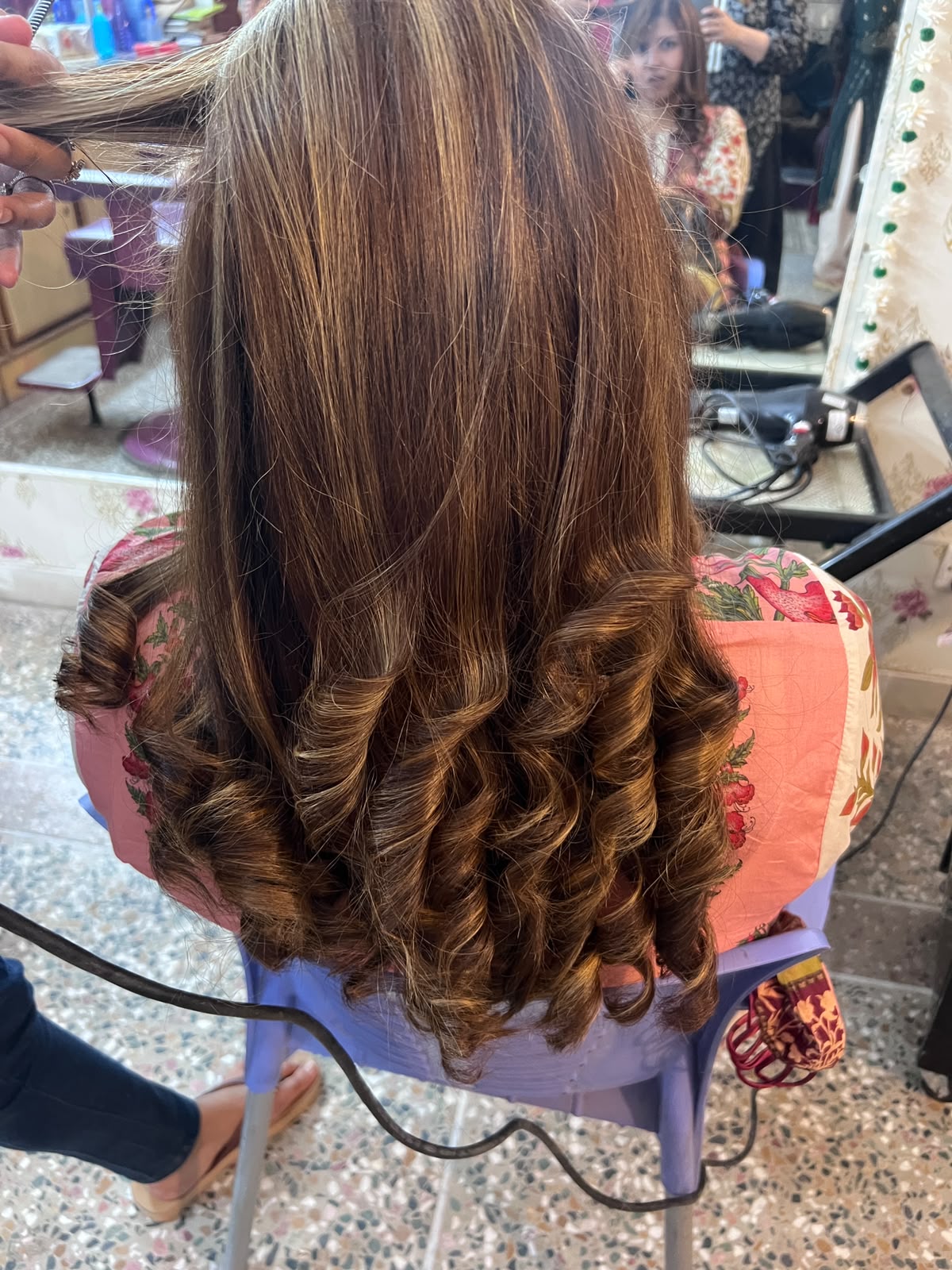 Bouncy Barrel Curls